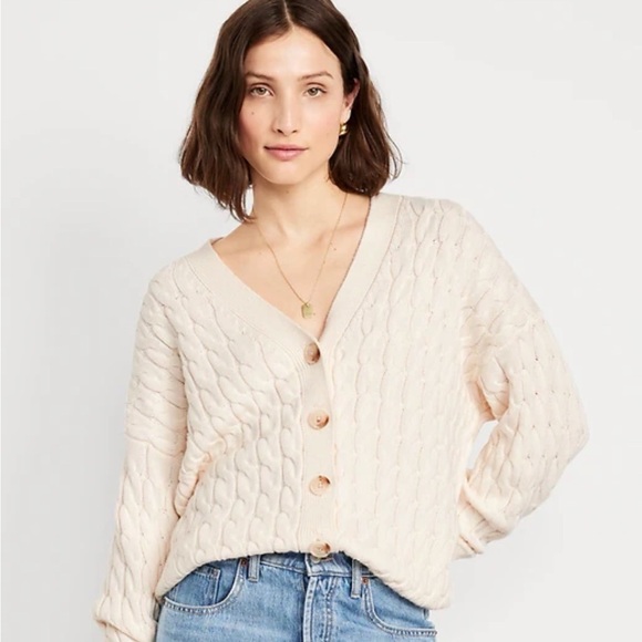 Old Navy Sweaters - Like new size L Old Navy Women's Cream Slouchy Cable-Knit Button Front Cardigan